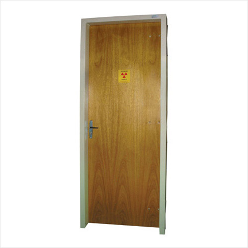 Porta radiológica blindada batente de aço com acabamento em cerejeira Porta radiológica blindada batente de aço com acabamento em cerejeira